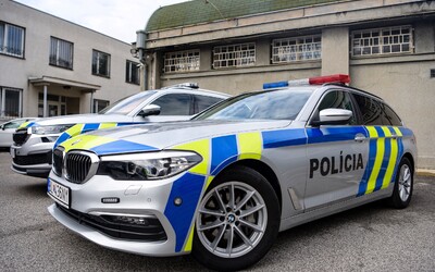 Výbuch v bytovke pri Bratislave: Na prízemí malo explodovať kvetinárstvo