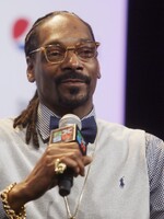 Vykouří Snoop Dogg 81 jointů denně? Stálo by ho to 100 tisíc dolarů ročně, většina uživatelů si nepamatuje, kolik spotřebuje