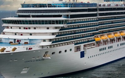Výletní loď Viking Orion stojí se stovkami pasažérů u australského pobřeží. Přístavy ji odmítají kvůli biologickému znečištění