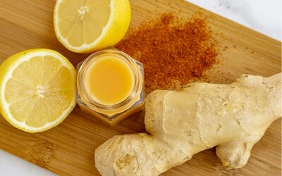 Vyrob si vlastní ginger shot: připrav si doma vitamínovou bombu, která vystřelí tvou imunitu do nebes 