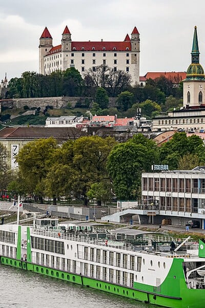 Vyšiel rebríček šťastia, ktorý hodnotí spokojnosť obyvateľov krajín za rok 2024. Slováci nie sú ani v top 30