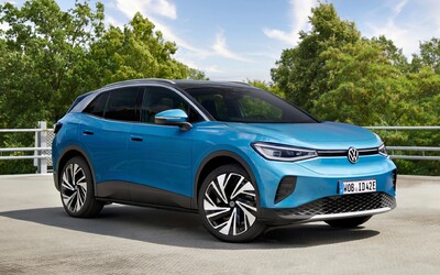 Vyšší výkon, väčší dojazd, rýchlejšie nabíjanie a nový infotainment. Volkswagen citeľne vylepšuje elektromobily ID.4 a ID.5