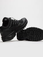 Využi čierne modely tenisiek ako svoju najväčšiu štýlovú zbraň. Toto sú TOP štýly od Y-3, Asics, New Balance aj Adidas