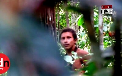 Vzácné nové video zachycuje člena kmene, který dosud nebyl nikdy kontaktován