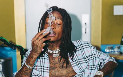 Wiz Khalifa oslavuje v novém videoklipu život jako Slim Peter z Griffinových a ohlašuje nový projekt