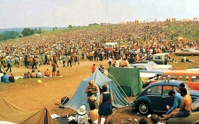Woodstock 50 za 30 milionů dolarů zrušili měsíc před datem konání. Očekávalo se, že dorazí 100 tisíc lidí