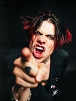 YUNGBLUD vydává novou desku a přijede do Česka. Kdy ho uvidíš?