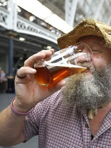 ŽEBŘÍČEK: Turisté vybrali nejhorší český alkohol. Co je jejich pohár hořkosti?