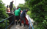 ZOZNAM: Extrémne búrky a prívalové povodne hlásia v týchto okresoch Slovenska