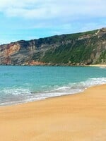 ZOZNAM: Toto sú najnebezpečnejšie pláže v Európe. Na turistov číhajú nebezpečné vlny aj zosuvy skál