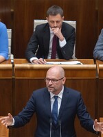 Za pád vlády chce hlasovať minimálne 75 poslancov, kto dodá posledný hlas? (+ prepočty)