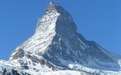 Záchranáře zaměstnali na 14 hodin. Dva turisté šli na horu Matterhorn jen v polobotkách a teplácích