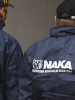 Zadržali vyšetrovateľov NAKA, ktorí pracujú na najzávažnejších kauzách. Vraj sa dostali aj k vysokopostaveným politikom