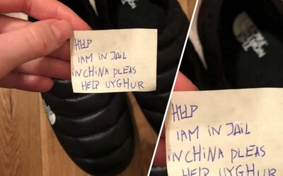Zákazník si našiel v nových teniskách North Face skrytý odkaz: Som v čínskom väzení, pomôžte mi