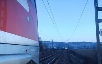 Zamestnanec železníc vypadol z vlaku: Vysvetlili, čo sa stalo