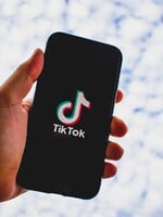 Zapomeň na TikTok. Vyzkoušeli jsme alternativy, které ti dají víc prostoru i výdělků