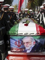 Zavraždili íránského šéfa výzkumu jaderných zbraní. Írán se chce mstít a ukazuje na Izrael