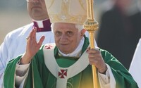 Zdravie bývalého pápeža Benedikta XVI. sa zhoršilo. František prosí ľudí o modlitby