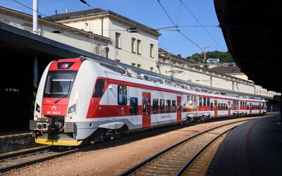 Železničiari sľubujú náborový príspevok až 2000 eur a množstvo benefitov. Novým zamestnancom prispejú aj na hypotéku