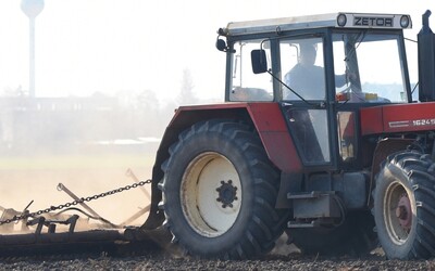 Zemědělci se chystají zablokovat Prahu traktory. Inspiraci berou z Francie