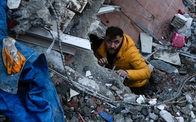 Zemětřesení v Turecku a Sýrii si vyžádalo více než 45 tisíc obětí. Počet mrtvých ještě poroste