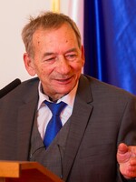 Zemřel Jaroslav Kubera, předseda Senátu