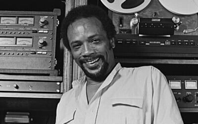 Zemřel legendární hudebník a producent Quincy Jones. Jeho hity zná celý svět