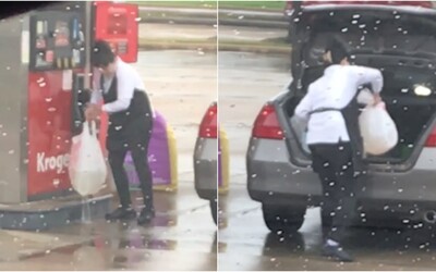 Žena na pumpě tankovala do igelitové tašky. Při přesouvání do kufru se jí roztrhla, tak ji vložila do další