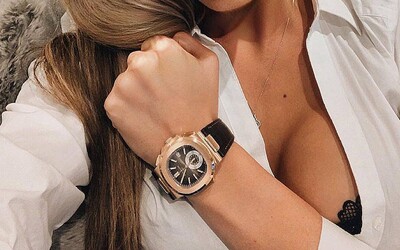 Žena našla v starom gauči pravé Rolex hodinky v hodnote 230-tisíc €. Kus nábytku pritom kúpila za pár drobných