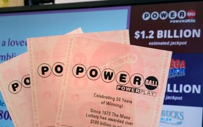 Žena vyhrala v lotérii 100-tisíc, čísla jej vybrala umelá inteligencia. Výhru si dokázala zdvojnásobiť jediným klikom