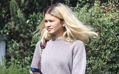 Zendaya ukázala nový look. Podle některých fanoušků jí ale blond moc nesedí