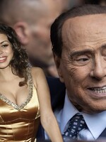 Ženy Silvia Berlusconiho: Nicole zháňala ženy na orgie, Ruby mala 17 rokov, ďalšia záhadne zomrela. Volali ho Papi