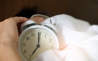 Změna času už je skoro tady. Kdy se vyspíš o hodinu méně?