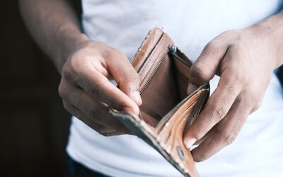 Známa firma, ktorá dodávala vlákna aj pre Nike, končí. Objednávky klesli o takmer tretinu a firma znížila výrobu na polovicu