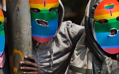 Známého módního návrháře a LGBT+ aktivistu našli mrtvého v kovové krabici u silnice v Keni