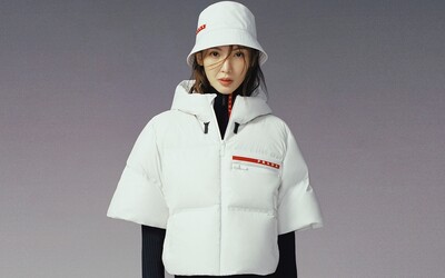 Ze zasněžených sjezdovek do ulic velkoměsta. Nová kolekce Prada Linea Rossa nabízí sportovní oblečení na každodenní nošení