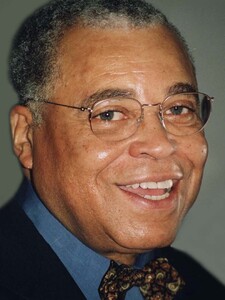 Zomrel ikonický herec James Earl Jones. Daboval aj Darth Vadera zo Star Wars