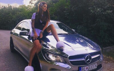 Zuzana Plačková plánuje súťaž o svoj legendárny chrómový Mercedes. Auto v hodnote približne 15 000 € môže byť aj tvoje