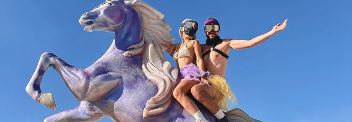 Zuzka a Šimo boli na Burning Man: Pobehujú okolo vás nahí ľudia, peniaze tu nemajú žiadnu hodnotu (Rozhovor)