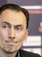 Zväz zmenil pravidlá Tipsport ligy, ktoré dávajú šancu zadĺženému Slovanu. Milióny eur môžu hráčom zaplatiť neskôr