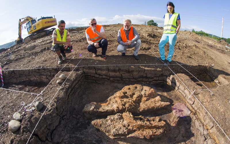 Archeologové objevili na Ústecku zajímavé naleziště. Jsou zde ostatky z pravěku i doby římské.