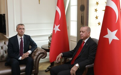 Turecko nechce Švédsko ani Fínsko v NATO. Prezident Erdogan krajiny tvrdo skritizoval.