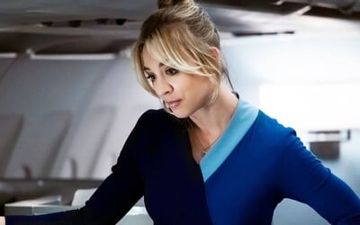 Kaley Cuoco ako letuška po opici obvinená z vraždy. Sleduj trailer na mysteriózny thriller od HBO.