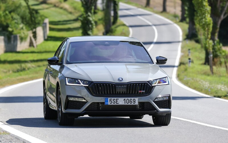 Škoda Octavia RS dostala slovenské ceny. 2-litrové verzie sú lacnejšie, ako sa čakalo.