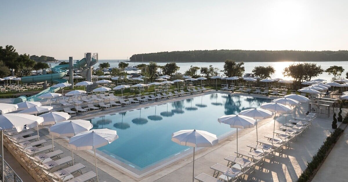 Mladí turisté na dovolené na Mallorce přelézali balkóny. Dostali pořádně tučnou pokutu