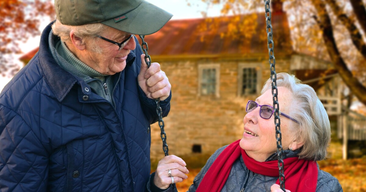 ČSSZ rozesílá seniorům a seniorkám informace o nové penzi. Od června bude o tisícovku nižší