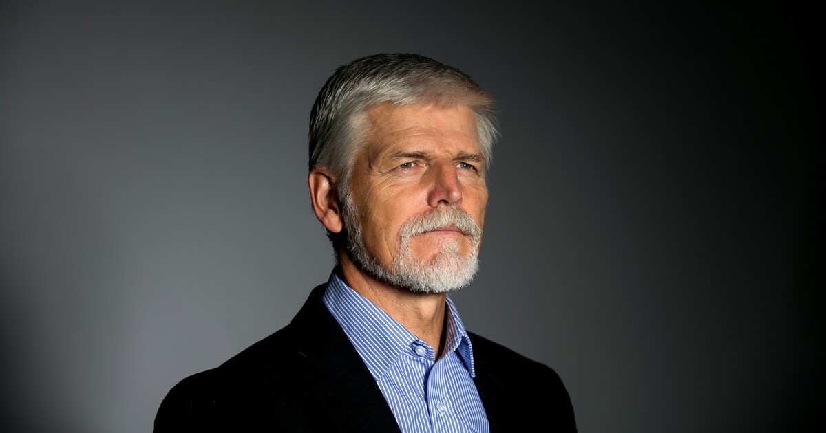 Petr Pavel se omluvil, že jel na motorce bez helmy