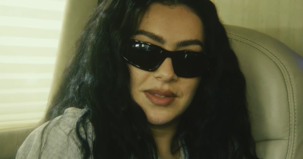 VIDEO: Brat summer obdrží vlastní film. Charli XCX si zahraje samu sebe