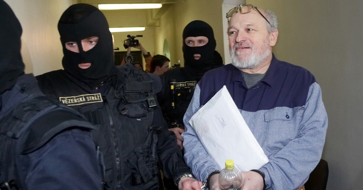 Divoké devadesátky v Česku: Ivan Roubal své oběti vázal do kozelce, aby se pomalu dusily. Dva zavražděné měl předhodit prasatům