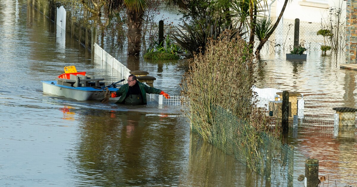 VIDEO: Nejhorší záplavy v regionu za 60 let. Tisíce lidí v Austrálii musely opustit domovy